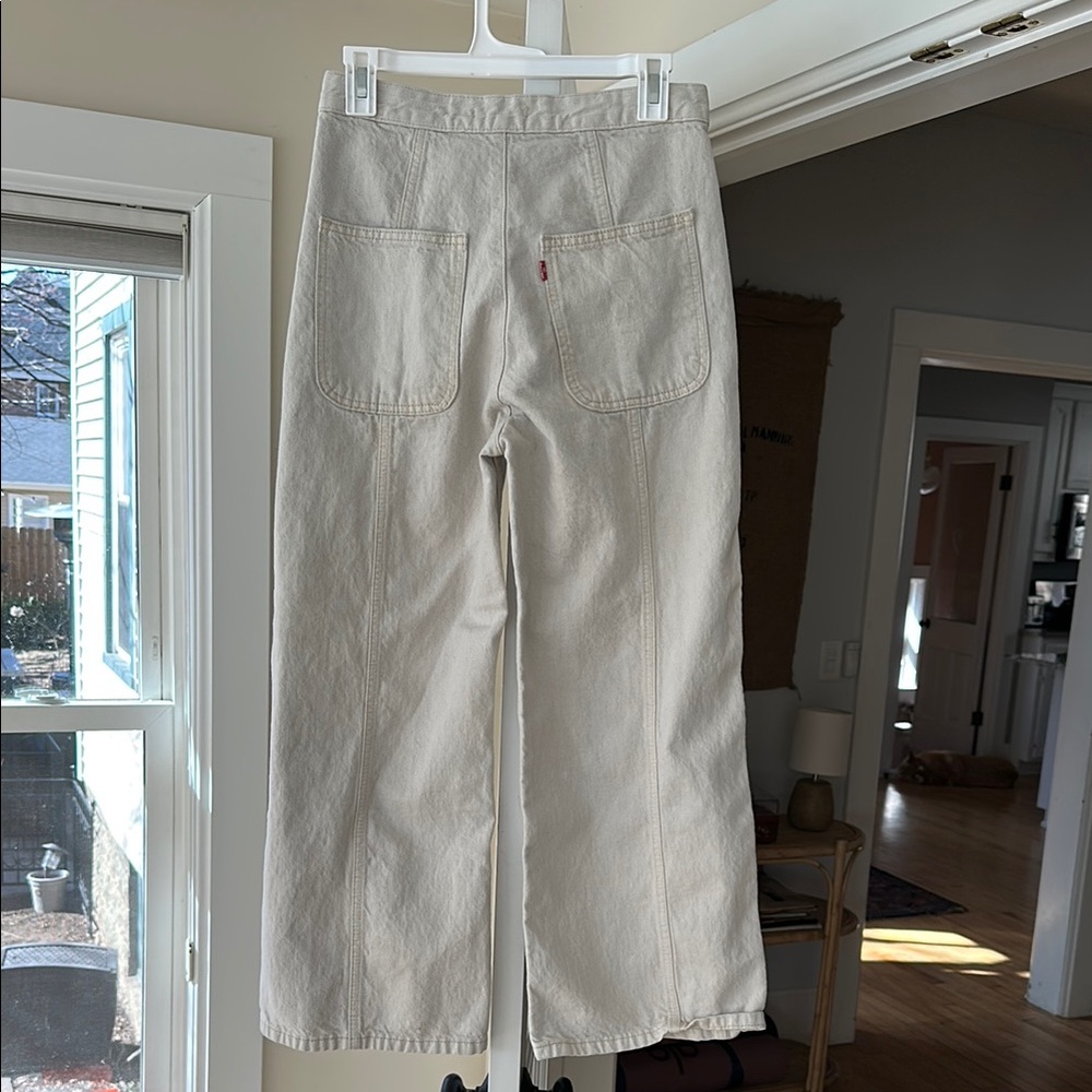 Levi's Off-White Cropped Jeans